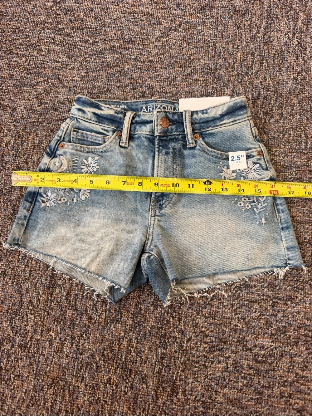 NWT Arizona Jean Co Blue Denim Shorts with White Floral Embroidery Size 000